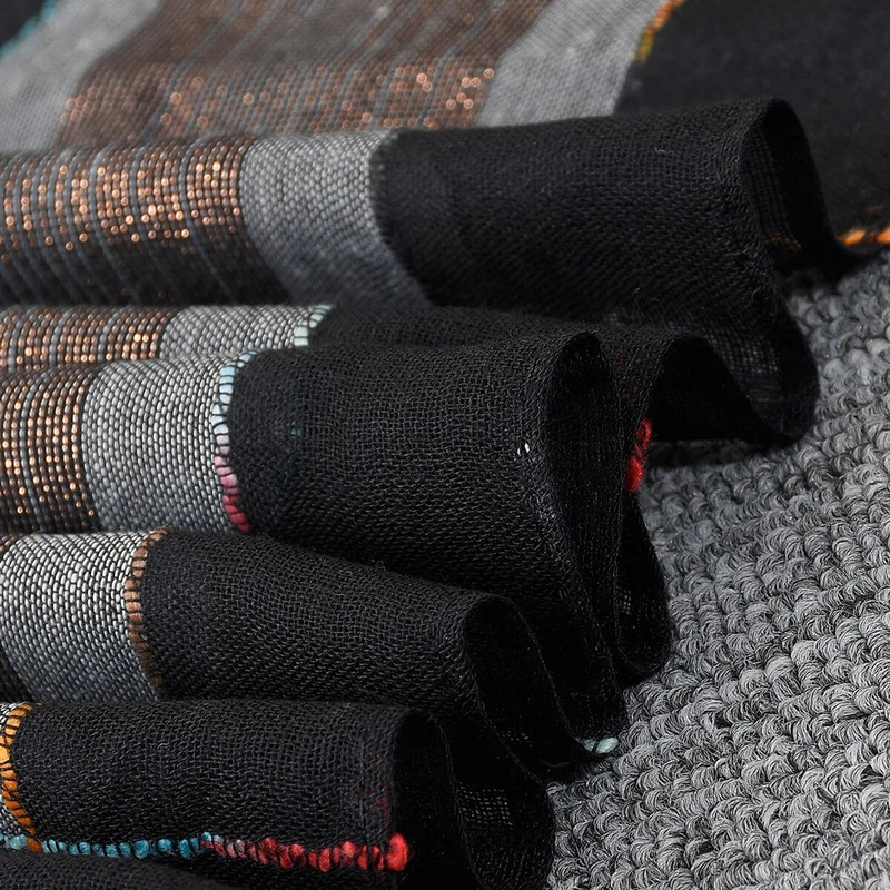 2023-as új férfi brit sál tavaszi/nyári arany selyem színes kockás fekete jacquard fonal, vékony alkalmi férfi sál