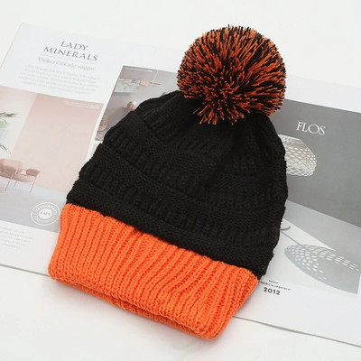 Jesensko-zimska kapa Odgovarajuće pletene kape Skully Trendy tople s pompom krznenim pom pomom za žene Modna kapa u dvostrukim bojama