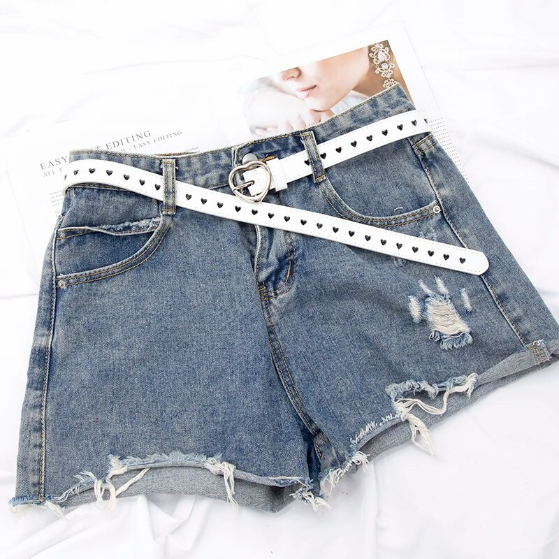 Novi modni ženski dizajnerski remen od PU kože Ženski slatki crni Harajuku remen Ženske hlače Party Dress Remeni u obliku srca za traperice