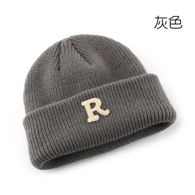 Uus naiste sügis- ja talvine ühevärviline R-täht lokkis kootud müts õues rattasõiduks soe külmakindel kõrvakaitse villane müts