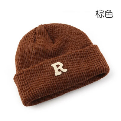 Uus naiste sügis- ja talvine ühevärviline R-täht lokkis kootud müts õues rattasõiduks soe külmakindel kõrvakaitse villane müts