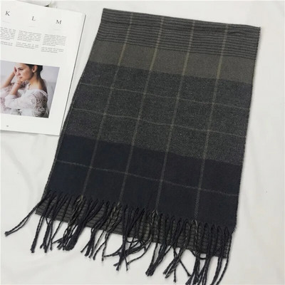 Ruházati kiegészítők, sálak és pakolatok, kockás férfi sál, meleg, rojtos férfi nyak