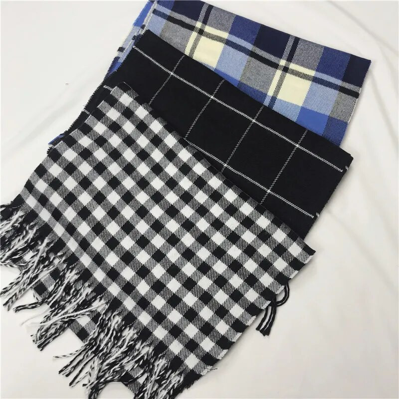 Ruházati kiegészítők, sálak és pakolatok, kockás férfi sál, meleg, rojtos férfi nyak