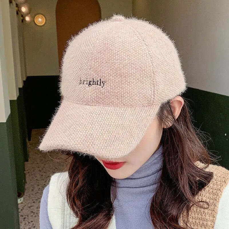 Modna bejzbolska kapa s printom slova Žene, jesen, zima, mekane podesive kape od umjetnog krzna, topli šeširi za sunčanje otporni na vjetar na otvorenom