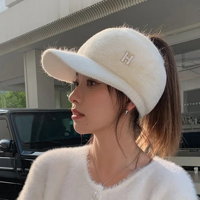 Női téli sapkák 2023 divatos betűs plüss kötött sapka Téli meleg, vastag kerékpáros lófarok baseball sapka Visor Gorras Hombre