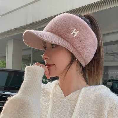 Női téli sapkák 2023 divatos betűs plüss kötött sapka Téli meleg, vastag kerékpáros lófarok baseball sapka Visor Gorras Hombre