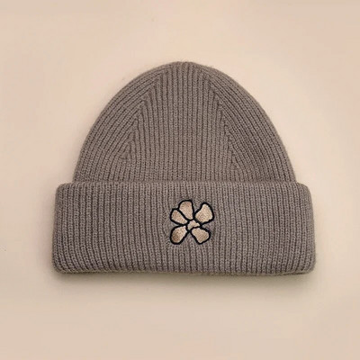 Vīrieši Sievietēm Silti Jauni Ziedu Izšuvumi Plīša Vilnas Spainis Trikotāžas Cepures Daudzpusīgas Ērtas Korejiešu Modes Rudens un Ziemas Jauki