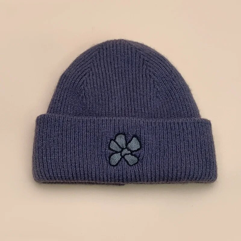 Vīrieši Sievietēm Silti Jauni Ziedu Izšuvumi Plīša Vilnas Spainis Trikotāžas Cepures Daudzpusīgas Ērtas Korejiešu Modes Rudens un Ziemas Jauki