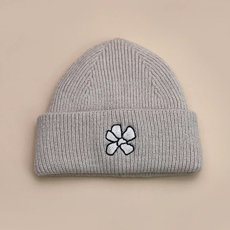 Vīrieši Sievietēm Silti Jauni Ziedu Izšuvumi Plīša Vilnas Spainis Trikotāžas Cepures Daudzpusīgas Ērtas Korejiešu Modes Rudens un Ziemas Jauki