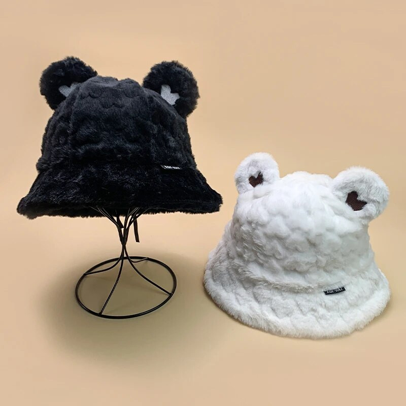 Aranyos kis medvefülek plüss vödörsapkák új női férfi őszi és téli divat puha és kényelmes sokoldalú, meleg napelemes édes