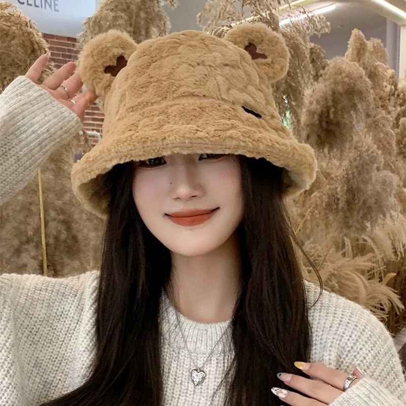 Aranyos kis medvefülek plüss vödörsapkák új női férfi őszi és téli divat puha és kényelmes sokoldalú, meleg napelemes édes