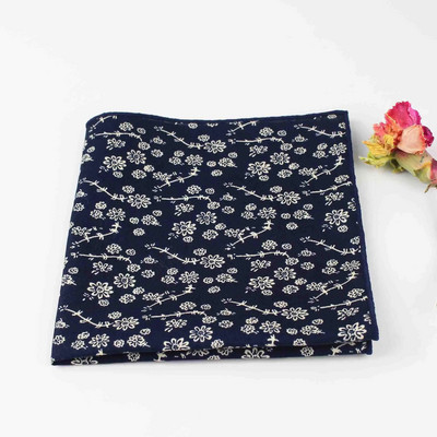 Graži 27 cm gėlėmis marginta nosinė 100 % medvilnės moteriška ir vyriška kišeninė kvadratinė suknelė smokingo kostiumas Hankie peteliškės priedas, dovana