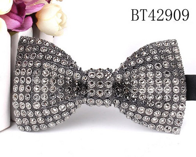 Nove leptir-mašne od kamenčića za muškarce Prethodno zavezane leptir-mašne sa šljokicama i podesivom duljinom Velik izbor boja Vjenčana leptir-mašna za kumove