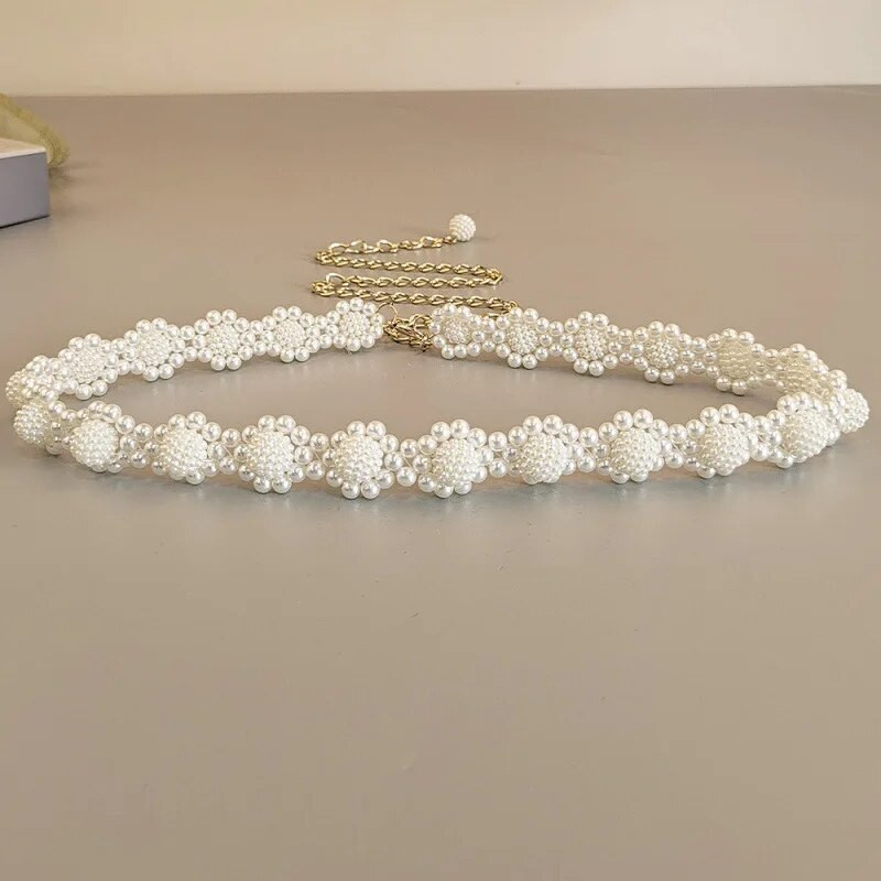 Ženska košulja s bijelim bisernim pletenicama, ukrasni lanac oko struka, gotički, elegantni remen s privjeskom od bisera za žene