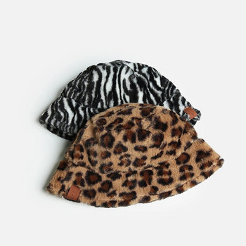 Модна зимна плюшена шапка от изкуствена кожа с леопардов принт Дамска топла слънчева шапка на открито Мека кадифена дамска панама рибарска шапка
