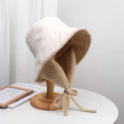 Jaunas dāmu ziemas cepures Sieviešu biezas kausa cepures ar austiņām vienkrāsains kausa cepure Silta Panamas cepures cepures āra cepure jāšanas cepure