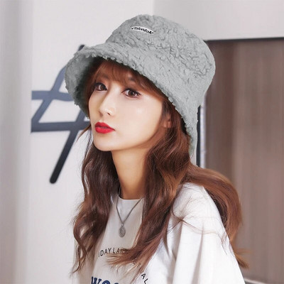 Rudens ziema mākslīgās kažokādas cepure Pūkaina govs apdruka Spains cepures sievietēm silta zvejnieka cepure Mīksta samta plīša slēpošanas cepure meitene āra Panama