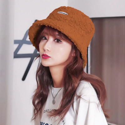 Rudens ziema mākslīgās kažokādas cepure Pūkaina govs apdruka Spains cepures sievietēm silta zvejnieka cepure Mīksta samta plīša slēpošanas cepure meitene āra Panama