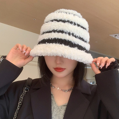 Jauna korejiešu plīša Panamas cepure Sieviešu kausa cepure Zvejnieka cepure sievietēm ziemas japāņu mīksta, pūkaina svītraina silta cepure sievietēm