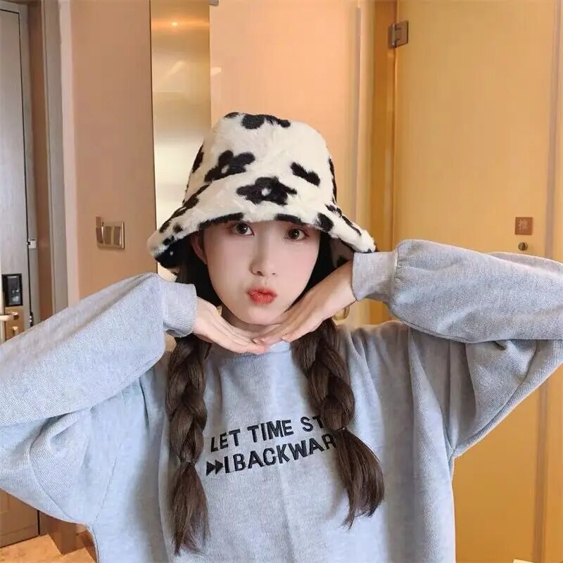 Pălărie de găleată caldă de iarnă pentru femei, cu flori de pluș, bonetă de pescar, șapci Panama din catifea moale, pălării pufoase din lână în aer liber