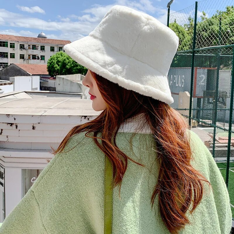 Nova šešir modna jednobojna zimska debela topla plišana umjetna krzna Ženske šešire Vunena vunena ženska panama kapa Kape za sunčanje