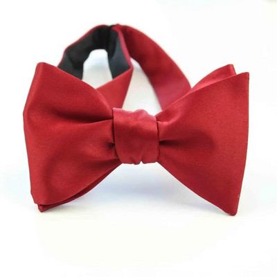 Egyszínű sima poliészter selyem önkötő csokornyakkendő ruházati kiegészítők kézzel készített nyakkendő újdonság