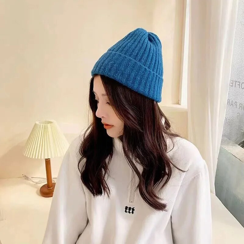 Nauja saldainių spalvų žieminė kepurė Moteriška megzta kepurė Šilta Minkšta madinga kepuraitė Kpop Style Vilna Beanie Elegantiška visiems tinkanti kepurė