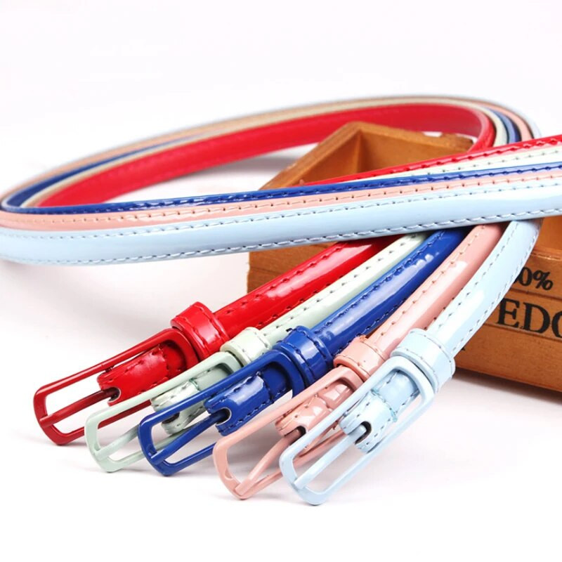 Naiveroo PU ādas jostas plānas šauras jostasvietas regulējama jostas Candy krāsas Ādas jostas Sweetness sieviešu sieviešu jostas kleitai