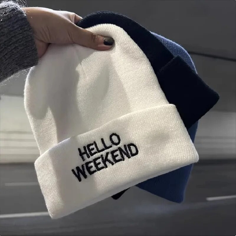 Hello hétvége Kötött sapkák férfiaknak női sapka sapka Téli tervező sapkák luxus sapkák Kötött Vastag sapka kanye