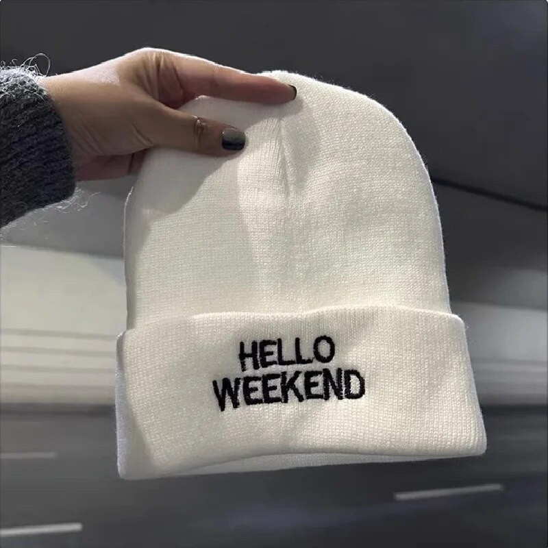 Hello hétvége Kötött sapkák férfiaknak női sapka sapka Téli tervező sapkák luxus sapkák Kötött Vastag sapka kanye