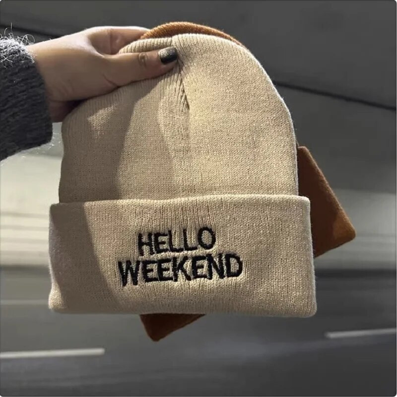 Hello hétvége Kötött sapkák férfiaknak női sapka sapka Téli tervező sapkák luxus sapkák Kötött Vastag sapka kanye