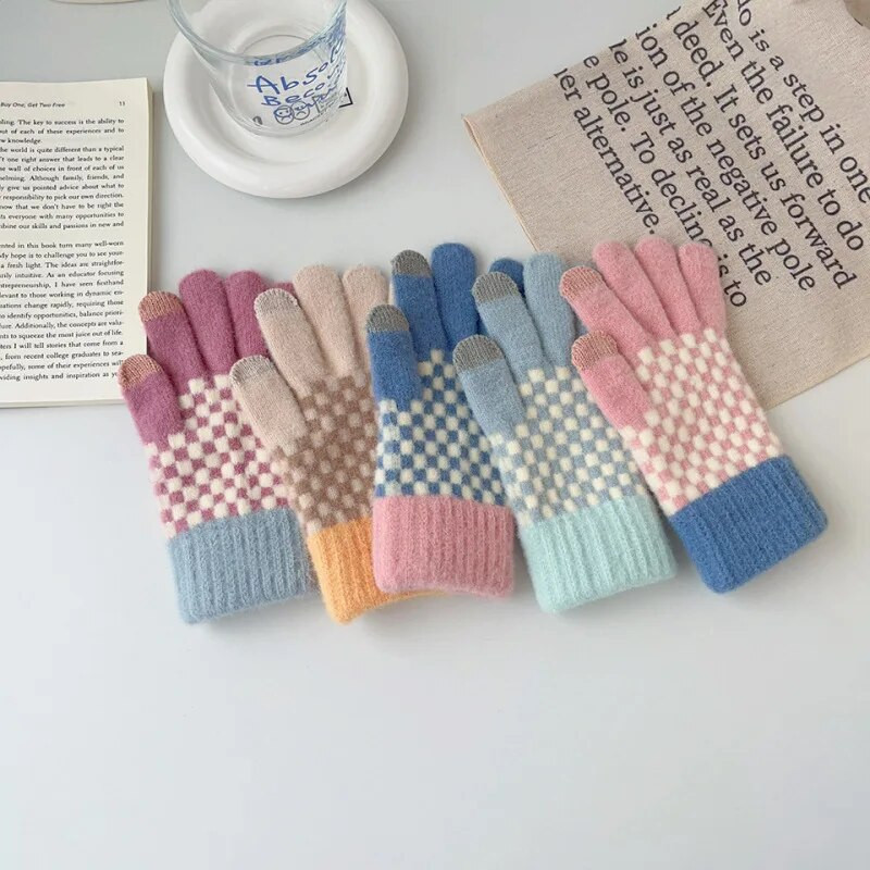 Moterys žiemą palaiko šilumą Jutiklinis ekranas megztos vilnonės pirštinės Mielos, gražios mados grotelės, pastorintos Aukštos kokybės apsauga nuo šalčio