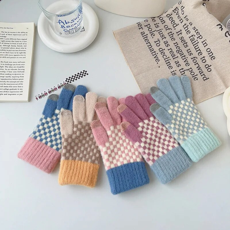 Moterys žiemą palaiko šilumą Jutiklinis ekranas megztos vilnonės pirštinės Mielos, gražios mados grotelės, pastorintos Aukštos kokybės apsauga nuo šalčio