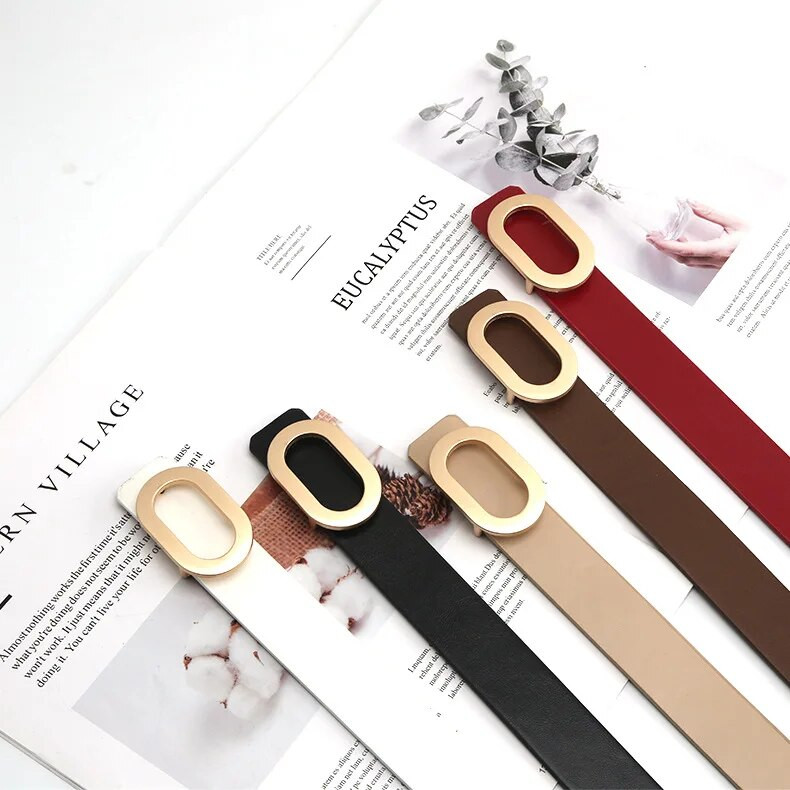 2021. aasta punkvalged nahast rihmad naiste disainitud vöörihmadele Kuldne metallist pandlaga rihm naistele Teksad Metsikud mustad naisterihmad