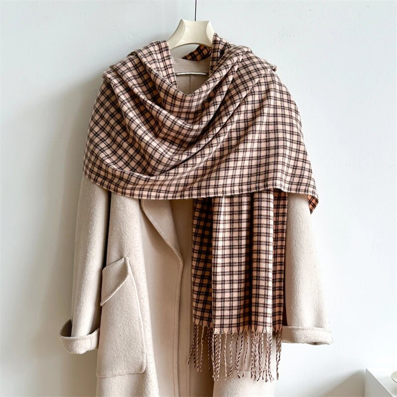 Novi topli karirani pokrivač od kašmira, modni zimski šal, pončo od pašmine, bufanda s resicama, britanski stil, debeli šal, echapre