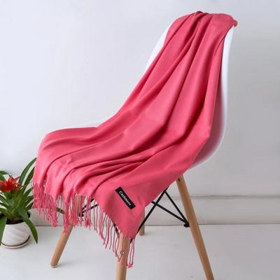 2023. aasta talvemood, naiste sall, õhukesed rätikud ja ümbrised. Naise hidžaab pikad kašmiirist pashmina foulard peasallid