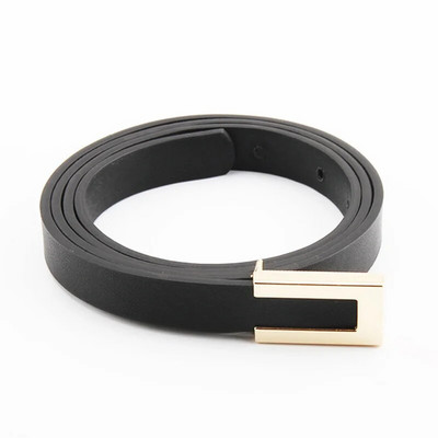 Uus moodne nahast õhuke vöö naistele metallist pandlaga vöörihm Disainer naiste pükskleit Lihtsa kaunistusega vöörihm