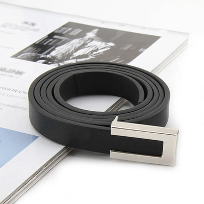 Uus moodne nahast õhuke vöö naistele metallist pandlaga vöörihm Disainer naiste pükskleit Lihtsa kaunistusega vöörihm