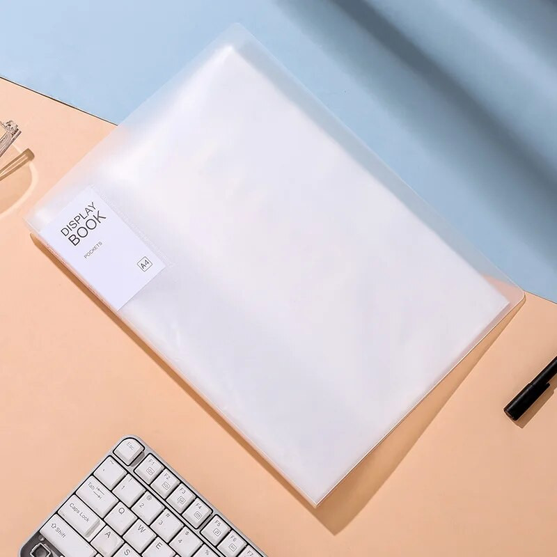 A4 formāta caurspīdīgas mapes dokumenti, piezīmju grāmatiņa Skolēnu pārbaudes darbi Organizēt un uzglabāt skolas lielas ietilpības kancelejas preces