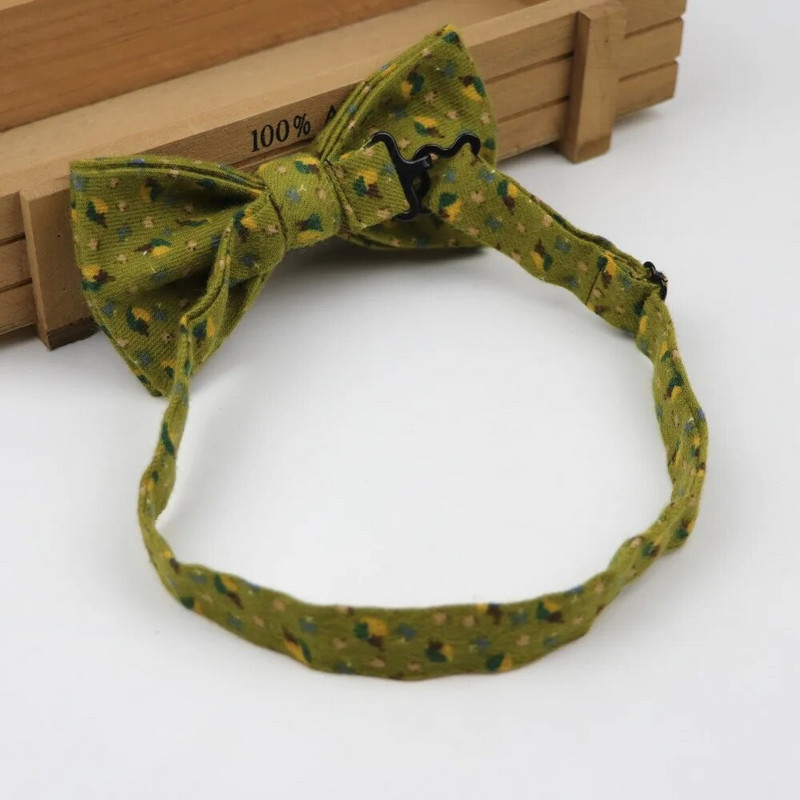 Vīriešu kokvilnas dizainera izdilis ziedu svītrainām kabatas kvadrātveida kabatlakats tauriņš tauriņš kaklasaišu komplekts trīs daļās.