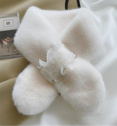 Korejski ženski ovratnik od umjetnog zečjeg krzna Biserna čipkana križna plišana marama Ženski zimski dvostrani topli šal za zaštitu vrata T36