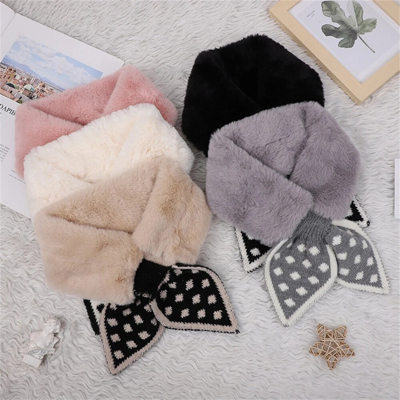 Rudens ir žiemos korėjietiška „Otter Rabbit“ kailio versija šiltai dėvimo japoniško tinklinio raudono pliušinio banguoto taško šaliko per kaklą CN021