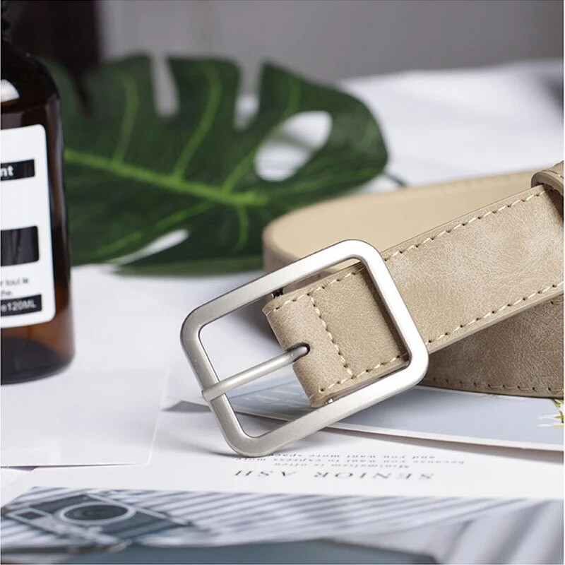 Lihtne mitmekülgne ruudukujuline hõbedane pandlaga naiste vöö vintage kunstnahast õhuke vöö kleit-särk vöö naistele disainivöö