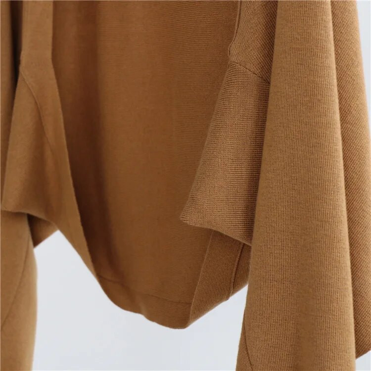 Novi vuneni pleteni šal u jesen i zimu 2023. Ženski jednodijelni kardigan siluete Nepravilnog jednobojnog klasičnog šišmiš rukava