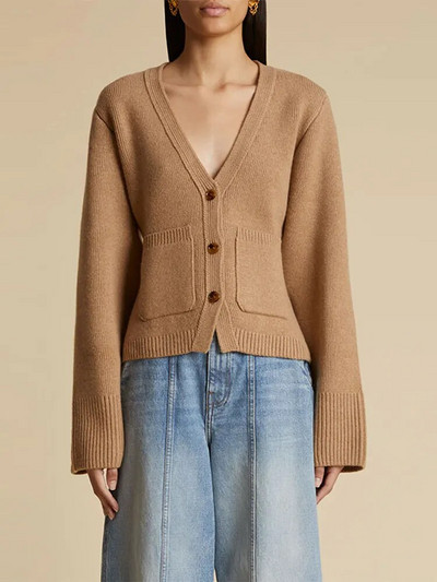 Jesen 2023. Jednobojni topli džepni kardigan s dugim rukavima i V-izrezom Ženska modna široka ulična odjeća