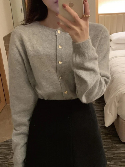 Pleteni kardigan ženski 2023 proljeće jesen nježnog stila kratki jednokopčani dizajn sa dugmadima slatki džemper kaput višenamjenski