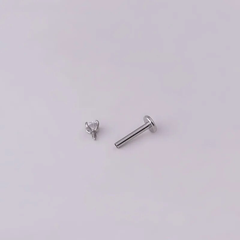 1Pc naušnica za piercing od nehrđajućeg čelika Tragus klin Crystal Labret Ear Studs Naušnica za hrskavicu za žene Piercing Body Nap Nakit