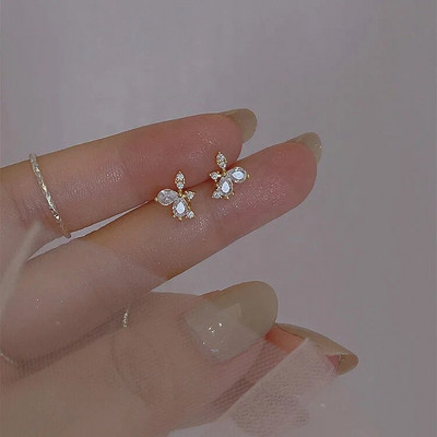 Par posrebrenih nakita za bušenje ušiju, romantičnih naušnica s cirkonskim cvijetom i leptirom za žene, djevojke, tinejdžerice, dodaci za nakit