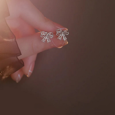 Par posrebrenih nakita za bušenje ušiju, romantičnih naušnica s cirkonskim cvijetom i leptirom za žene, djevojke, tinejdžerice, dodaci za nakit