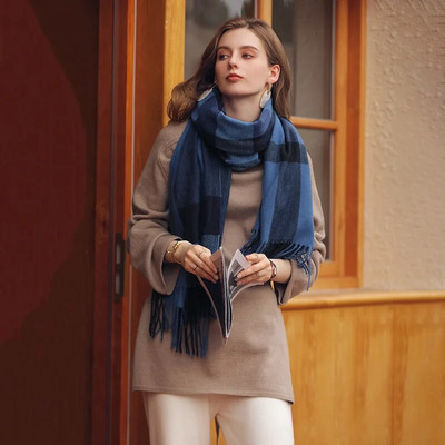 Pleteni šal od kariranog šala od kašmira luksuzne marke za žene Šal s kićankama s printom u boji Zimski topli šalovi od pašmine Omotači 2022.